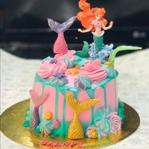 Meet your Posher, Esha